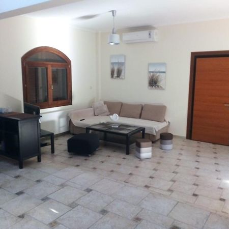 לפטוקריה Villa Anna מראה חיצוני תמונה